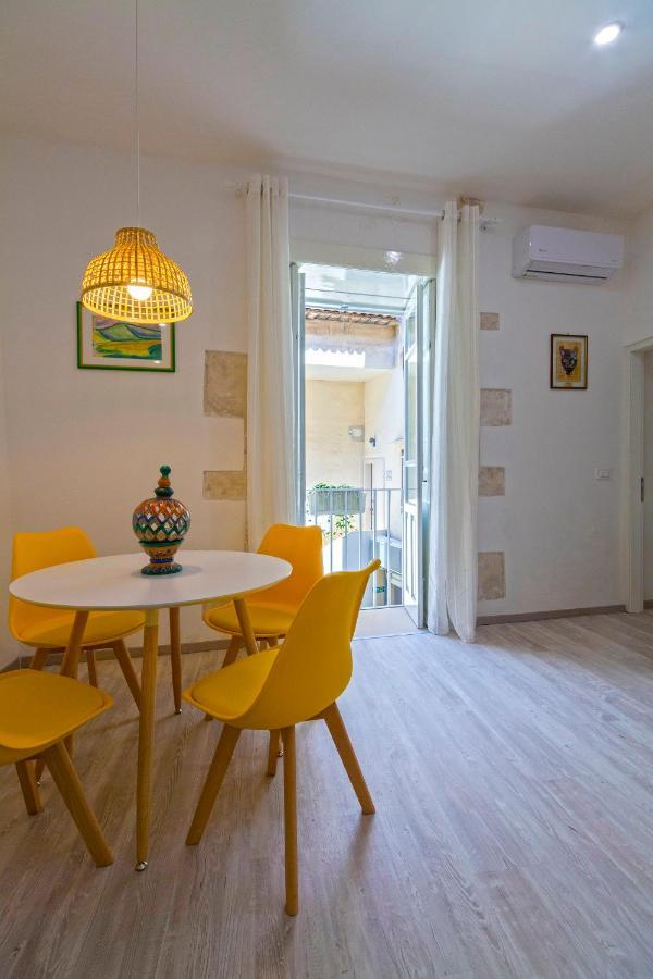 Apartament Internouno Al Duomo Syrakuzy Zewnętrze zdjęcie